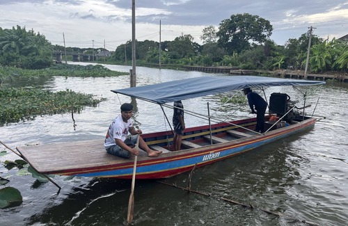 Thap Yao House | Waterside Thai House, 10 minutes from Airport .