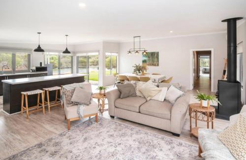 Wilyabrup House | Waterside Wilyabrup