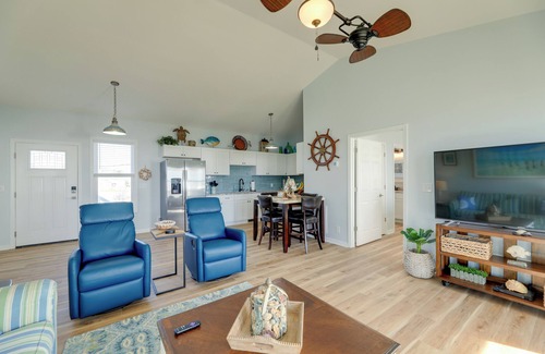 Harkers Island House | Waterview Home w/Sunset & Lighthouse Views