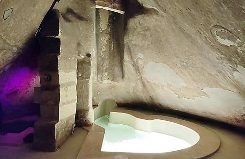 Valletta House | Wave 24 Savynomad Harbour Residence & Private Jacuzzi SPA Cave