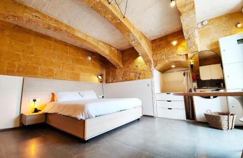 Valletta House | Wave 24 Savynomad Harbour Residence & Private Jacuzzi SPA Cave