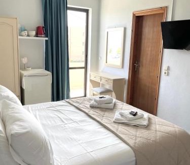 Maleme House | wave rooms sea view