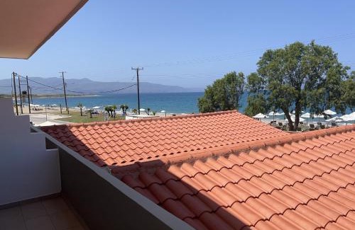 Maleme House | wave rooms sea view