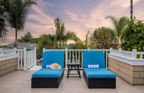 Solana Beach House | Wavebreak by AvantStay Close to BeachesSurfing