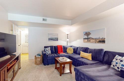 Palm Springs Apartment | Waverly Palms - 8340