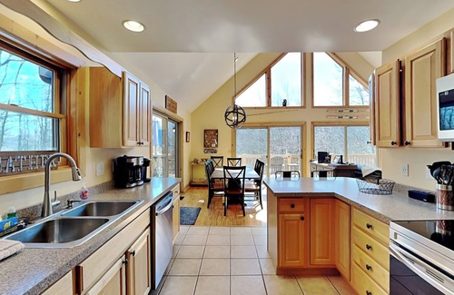 McHenry House | Waves, Waffles & Wifi