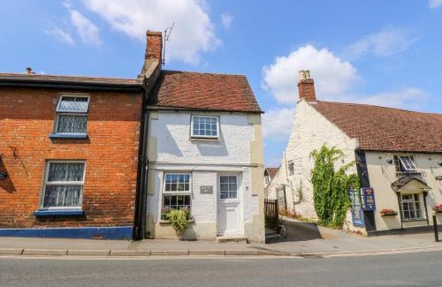 Brading House | Wee Cot