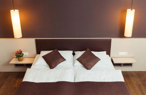 Senftenberg Hotel | WEINBLICK & WEINGUT Grafinger