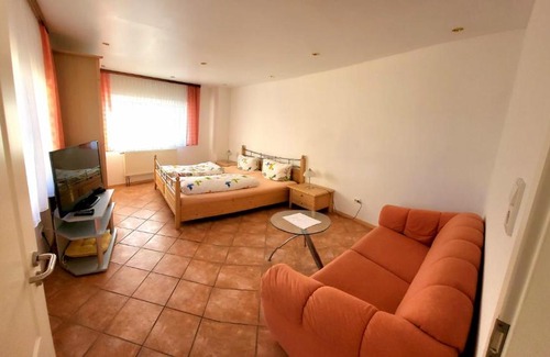 Neustadt-Hambach Apartment | Weinhaus Helbig