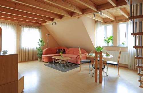 Muhlbach House | Weinstube Schwalbennest