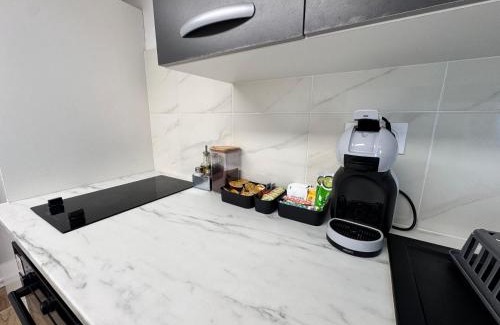 Vitry-sur-Seine Apartment | Welcome Home à 5 Min de Paris en RER