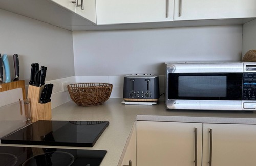 Jurien Bay Villa | Welcome to Bay of Plenty, located within the stunning Seafront Estate complex right in the heart of