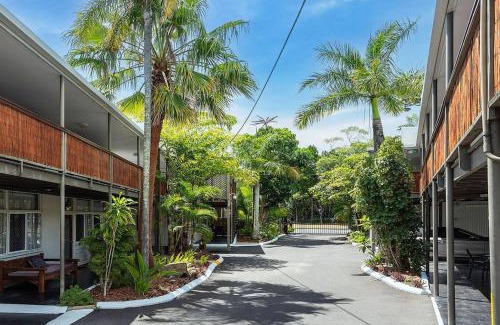 Scarness Apartment | Welcome to Coconut Palms Unit 4