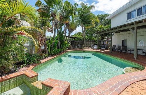 Scarness Apartment | Welcome to Coconut Palms Unit 4