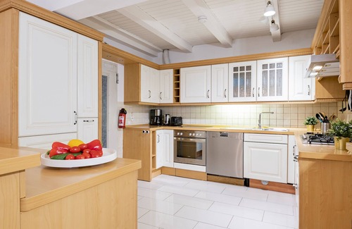 Oeverdiek Apartment | Welcome to the "Fröhlichkeit!"