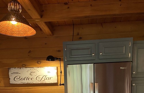 Tamassee Cabin | Welcome to Goldilocks' Cozy and "Just Right" Cabin