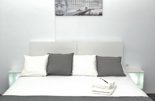 Comares Hotel | Welcome to Jingtu Resort . Your wellness retreat .