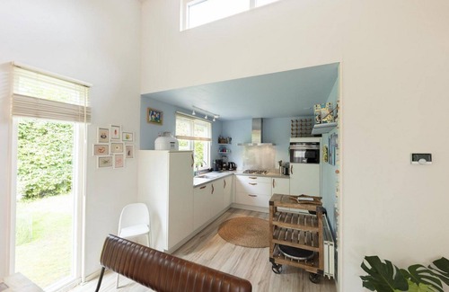 Ouddorp House | Welcome to Prinsenhof 62, a beautiful holiday home in the serene nature park Prinsenhof, where you will find the peace and relaxation you need.