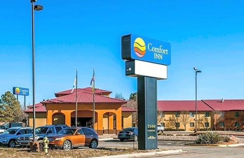 East Las Vegas Apartment | Welcome to the Comfort Inn hotel in Las Vegas New Mexico .