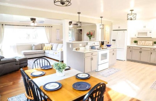 Schley House | Welcome to this Waterfront Home with Amazing Viewsn