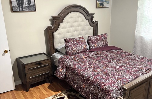 Lewiston House | Welcome to your quiet spacenn