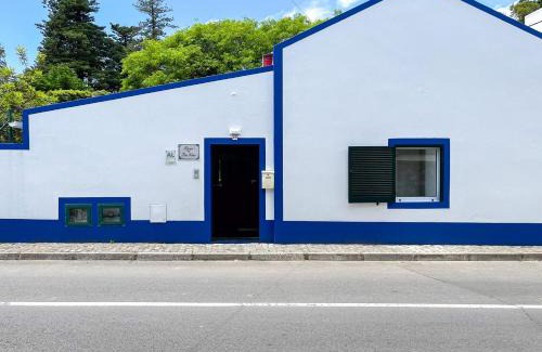 Caloura House | WelcomeBuddy - Casa Tia Néné - Green Glassyard