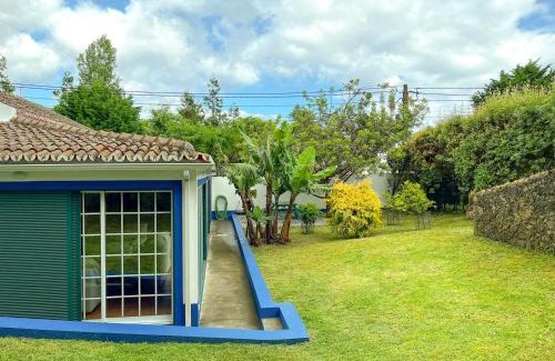 Caloura House | WelcomeBuddy - Casa Tia Néné - Green Glassyard