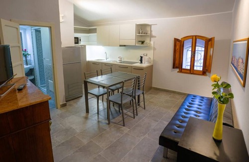 Bosa Historic Centre Apartment | Welcomely - Residenza Deriu - Pina