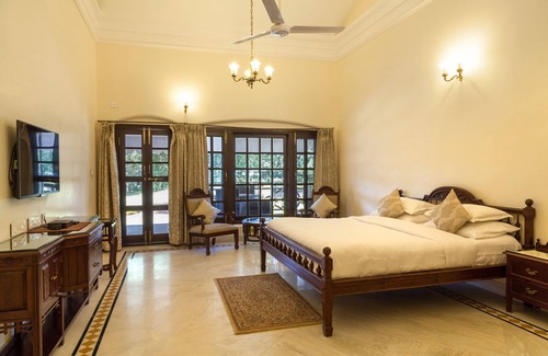 Pachmarhi Hotel | WelcomHeritage Golf View
