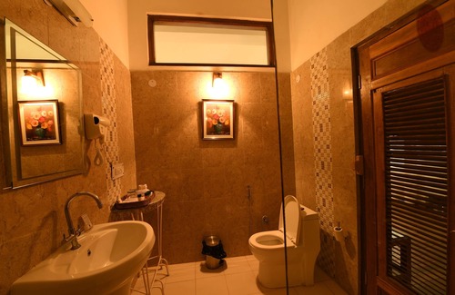 Kangra Hotel | WelcomHeritage Judge's Court