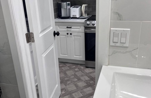 Queens House | Welcoming 2 Luxurious bedrooms entire home exclude basement