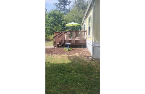 Fort Lewis House | Welcoming 3-bedroom house in Graham