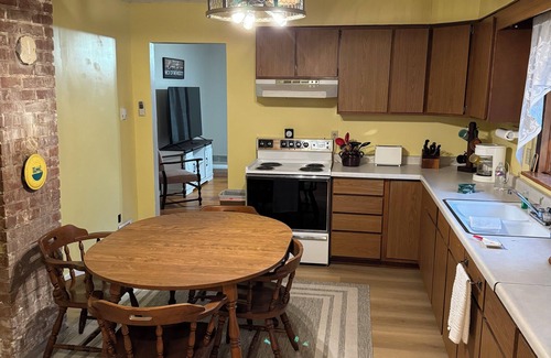 Trout Creek House | Welcoming 3-bedroom house in Trout Creek on trail 8.