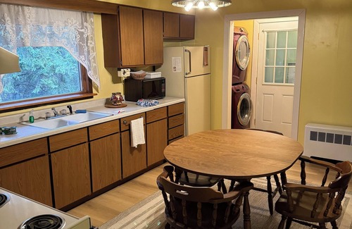 Trout Creek House | Welcoming 3-bedroom house in Trout Creek on trail 8.