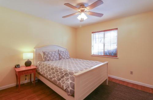 Truckee House | Welcoming Tahoe-Donner Cabin