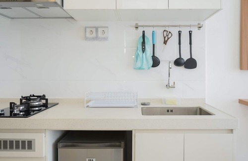 Bumi Serpong Damai Apartment | Well Appointed and Homey Studio at Sky House BSD Apartment
