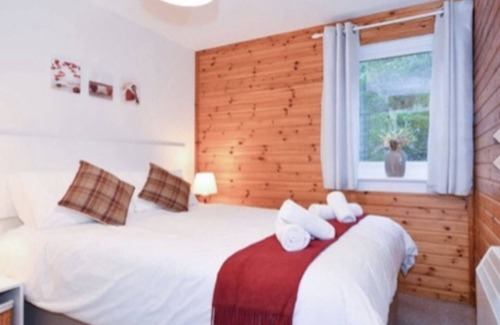 Glenlivet Cabin | Well appointed self catering lodge set in idyllic Scottish Highland countryside.