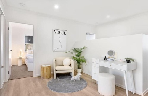 Browns Plains House | Well-decorated 4BR Family home steps to mall