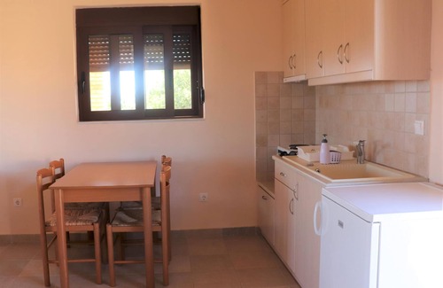 Pylos-Nestoras House | Well-kept, idyllically situated vacation home above the Zaga beach near Koroni i