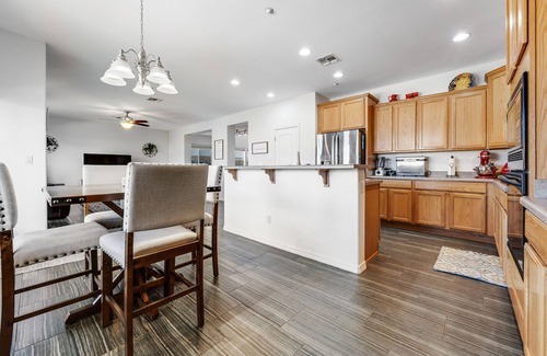 Westwing Mountain House | Well-located home with private pool, AC, fast WiFi & W/D - great for snowbirds