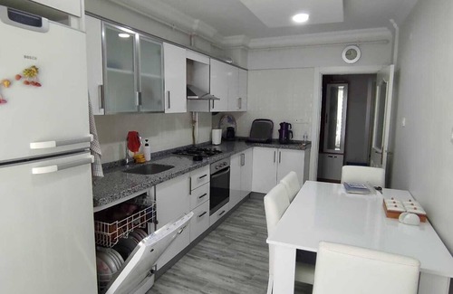 Odunpazarı Apartment | Well-Maintained 2+1 Apartment in the Center
