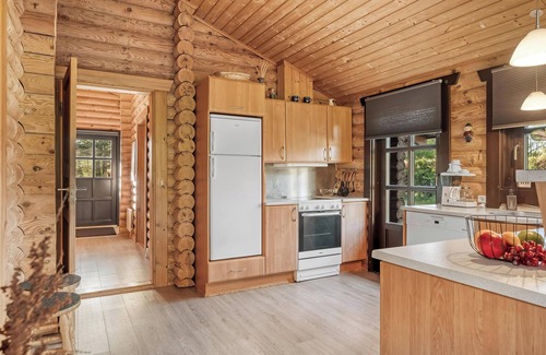 Fjerritslev House | Well-maintained log house with hot tub, sauna and covered terrace in Thy.