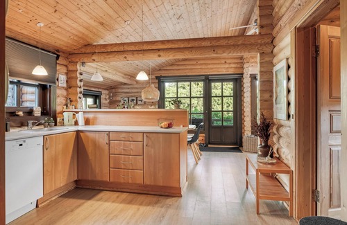 Fjerritslev House | Well-maintained log house with hot tub, sauna and covered terrace in Thy.