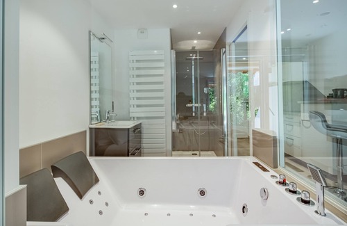 Klingenthal Apartment | Wellholidays 19 - appartement balnéo et terrasse piscine