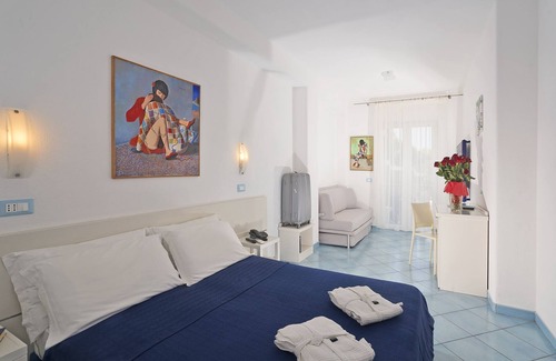 Forio Bed & Breakfast | Wellness and Relaxing Time in Ischia per 16 People