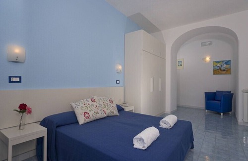 Forio Bed & Breakfast | Wellness and Relaxing Time in Ischia per 16 People