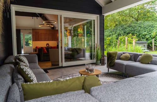 Oirschot House | Wellness holiday home with outdoor spa