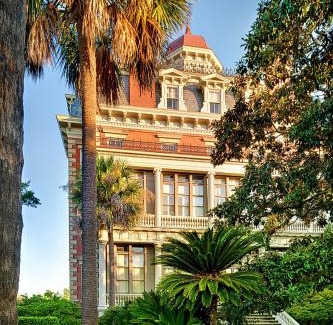 Harleston Village Hotel | Wentworth Mansion