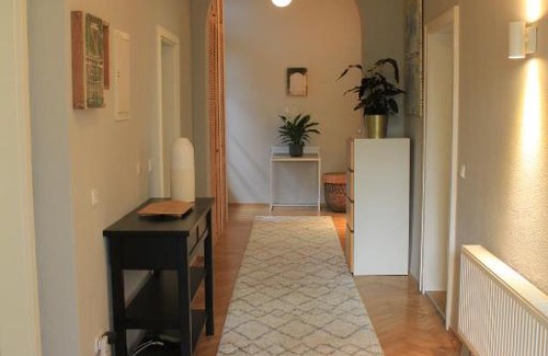 Alt-Grunwinkel House | West chill