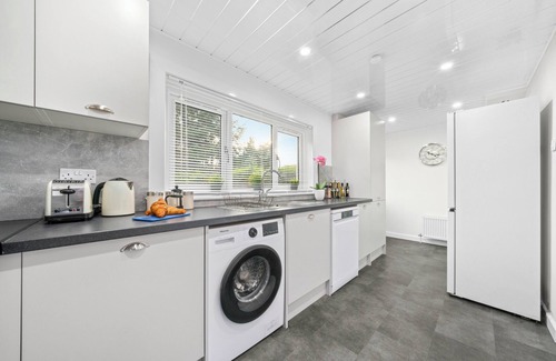 Manor House | West End Road